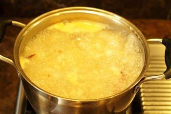 煲一锅鲜滑香稠的蟹粥的做法步骤1