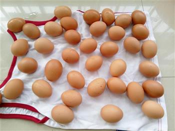 腌制咸鸡蛋的做法步骤2