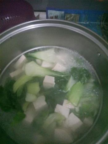 青菜豆腐汤的做法步骤3