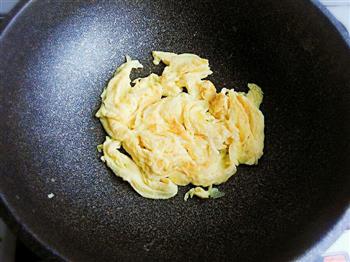 鸡蛋炒黄蘑的做法图解8