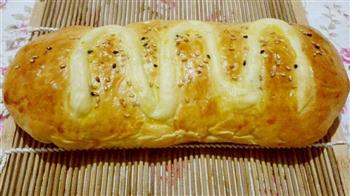 咸蛋黄肉松面包的做法步骤9