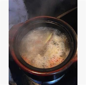 莲藕排骨汤的做法图解5