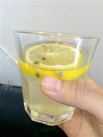 百香果柠檬蜂蜜水的做法步骤4