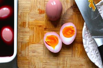 红菜头溏心卤蛋的做法步骤10