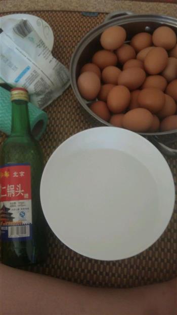 自制流油咸鸡蛋的做法步骤2
