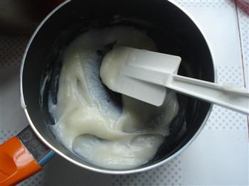 65℃汤种表情面包的做法步骤2