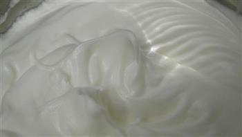 酸奶油裱花蛋糕的做法步骤11