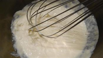 酸奶油裱花蛋糕的做法图解3
