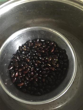 黑豆黑芝麻豆浆的做法步骤1
