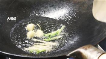 紫苏炒石螺丨大嘴螺的做法步骤4