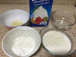 酸奶芝士慕斯蛋糕的做法步骤2