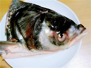 野天麻炖鱼头的做法图解2