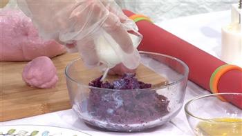 紫薯冰皮月饼的做法图解7