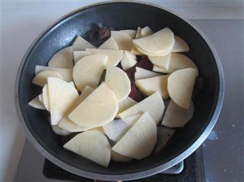 腊肉土豆片的做法步骤3