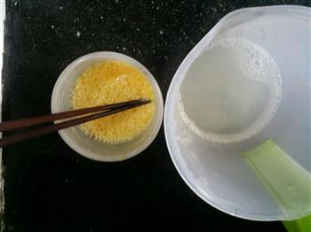 双蛋肉末蒸豆腐的做法步骤2