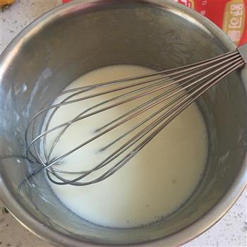 可妮兔酸奶芒果慕斯蛋糕的做法步骤5