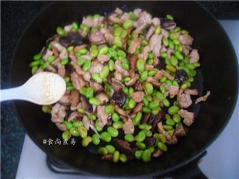 冬菇毛豆炒鸡丁的做法步骤12