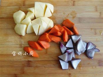 胡萝卜土豆烧牛腩的做法步骤9
