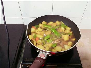 土豆炖豆角的做法步骤6
