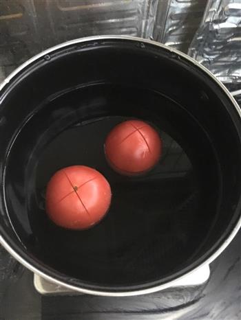 西红柿鸡蛋虾仁疙瘩汤的做法步骤1