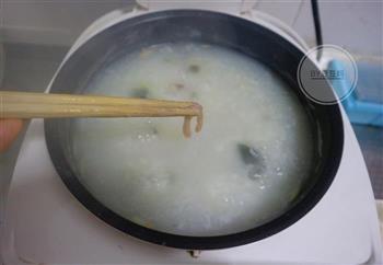 来一碗暖胃-皮蛋瘦肉粥的做法步骤8
