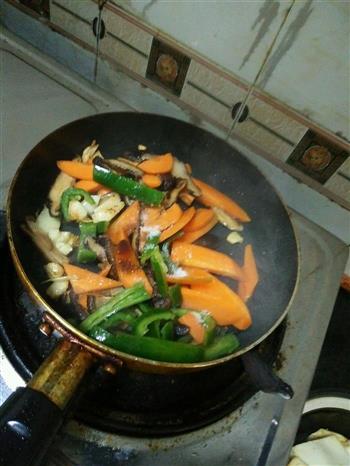 香菇豆腐煲的做法步骤6