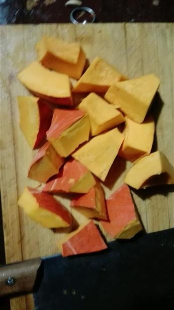 金瓜排骨汤的做法图解2