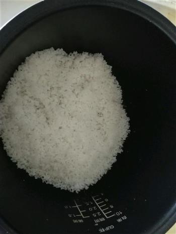 电饭锅版盐焗虾的做法步骤2
