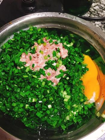 猪肉韭菜饺子的做法步骤1