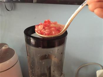 石榴苹果汁的做法步骤5