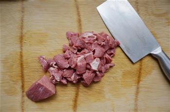 牛肉炒面的做法步骤1
