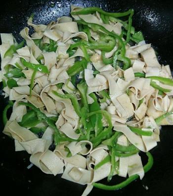 尖椒干豆腐的做法步骤3