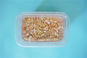 薏米荞麦赤小豆豆浆的做法图解2