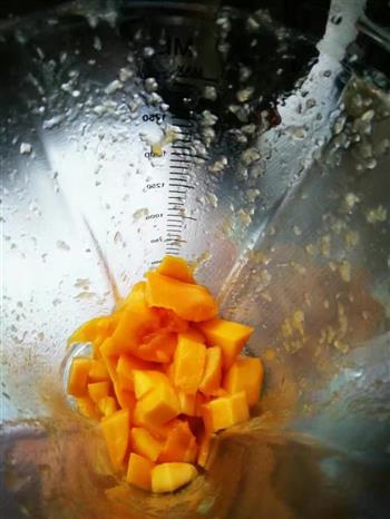 自制芒果汁的做法步骤2