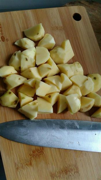 想吃土豆又怕胖滴-烤薯角的做法步骤2