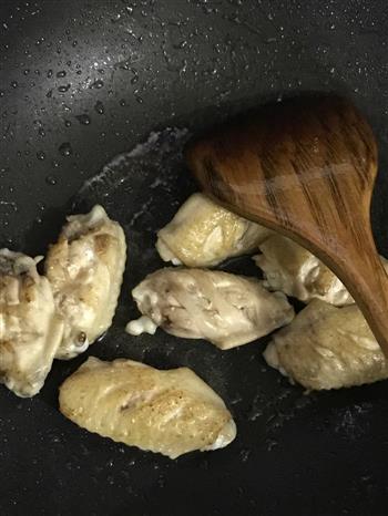 香菇蚝油鸡翅的做法步骤3