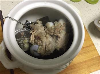 大骨海带汤的做法步骤3