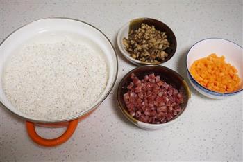 肉香糯米卷的做法步骤2