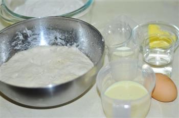 奶油炼乳土司的做法图解1