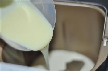 奶油炼乳土司的做法图解3
