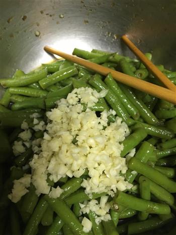 夏日开胃菜 凉拌豇豆的做法步骤3