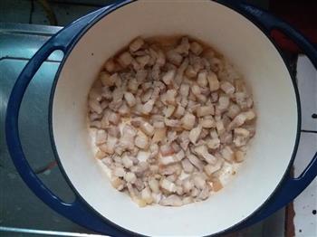 珐琅铸铁锅-台式卤肉饭的做法步骤1