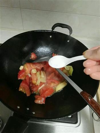 茄汁龙利鱼暖身汤的做法步骤4