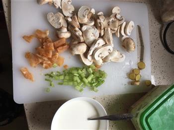 蘑菇奶油汤的做法步骤1