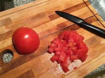 意式番茄肉酱面的做法步骤2