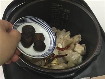 香菇黄豆炖猪蹄的做法步骤8