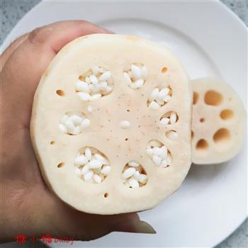 桂花蜜汁糯米藕的做法步骤5