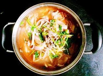 韩式辣白菜牛肉火锅的做法步骤8