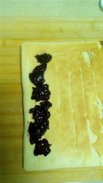 蓝莓果酱蛋糕卷的做法步骤13
