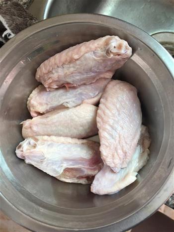 电饭锅盐焗鸡翅的做法步骤1